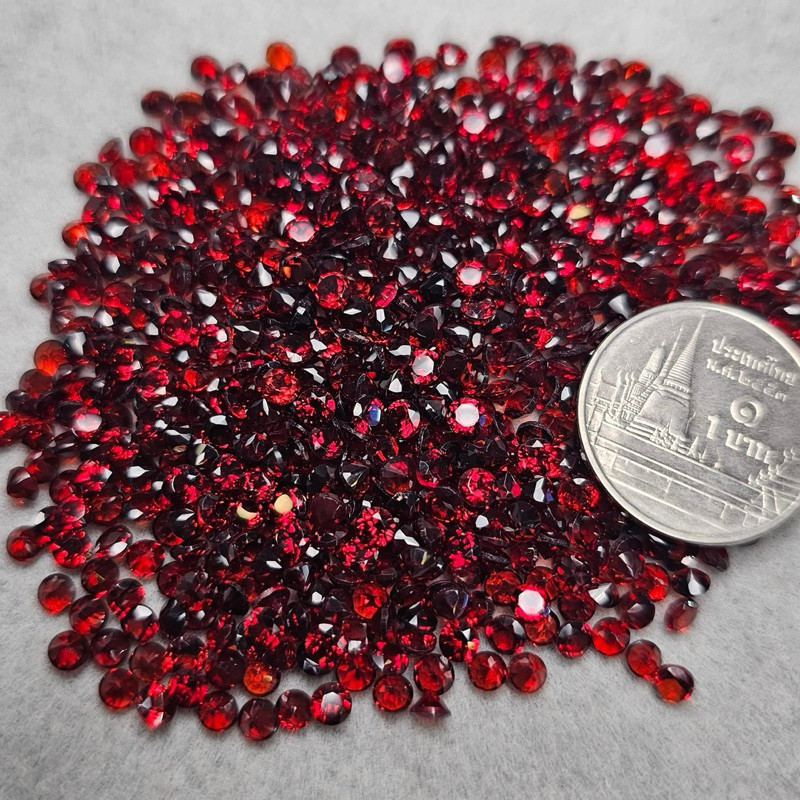 กลม 3มิล 1เม็ด‘ พลอยแท้ โกเมน Garnet ดิบ พลอยธรรมชาติ พลอย พลอยสวย หิน หินแท้ อัญมณี พลอยแดง หินสี อัญมณีแท้ พลอยมงคล