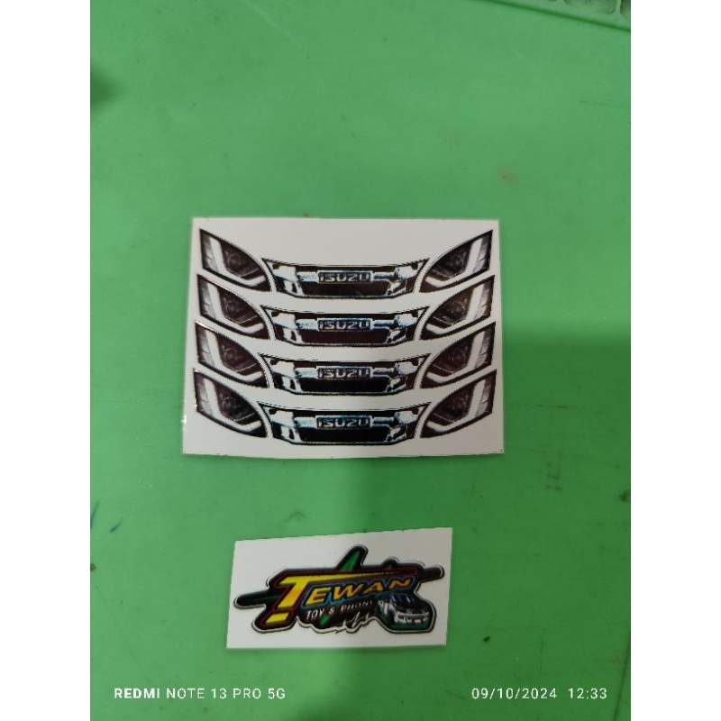 สติ๊กเกอร์แปะแต่งไฟหน้ารถกระป๋องออนิว1แผ่นติดได้4คันราคาแผ่นบะ50บาทครับ