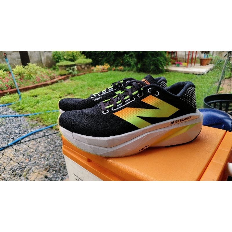 New balance SC Trainer v3 ของแท้ มือสอง สภาพ 90% ไซส์ 11us(290cm)