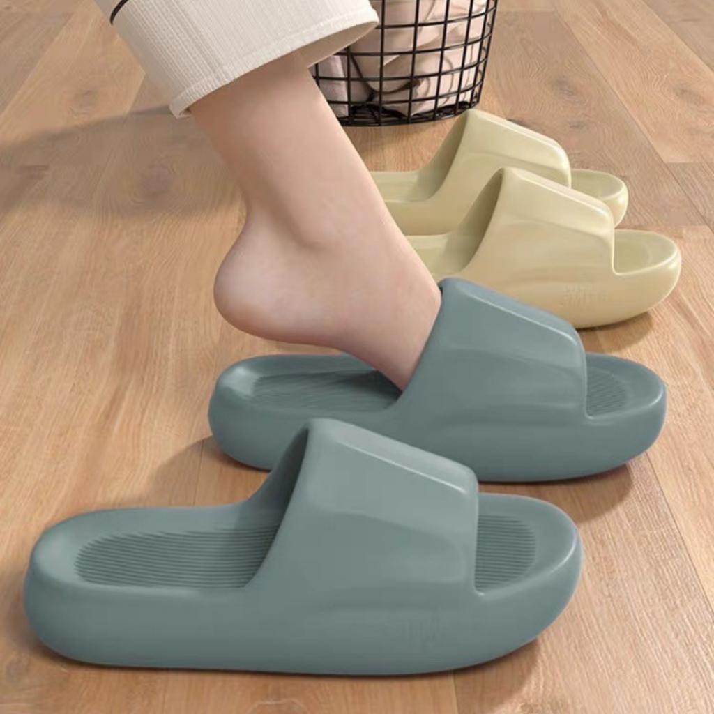 โล๊ะราคาทั่วไทย TH Shoes รองเท้าแก้รองช้ำ เสริมส้น3.5CM ทำจากยาง นุ่มเบาสบาย