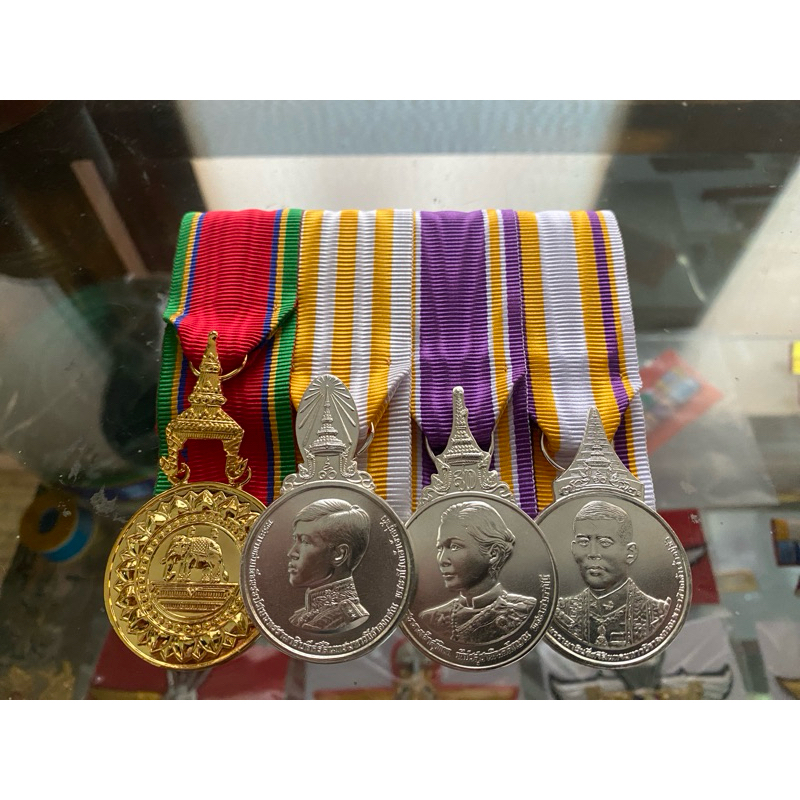 เครื่องหมายติดประดับชุดราชการบุรุษและสตรี ร.ท.ช./2562-2567เข็มกลัด/แม่เหล็ก