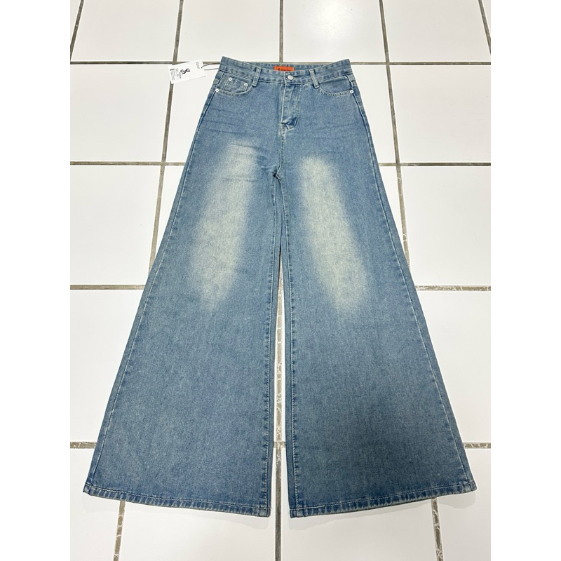 กางเกงยีนส์เอวสูงทรงขากระบอกใหญ่บานSOLYN