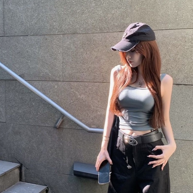 พร้อมส่งในไทย** เสื้อกล้ามผู้หญิงมีฟองน้ำด้านใน ผ้ายืดนุ่ม ใส่สบายไม่อีดอัด Y156