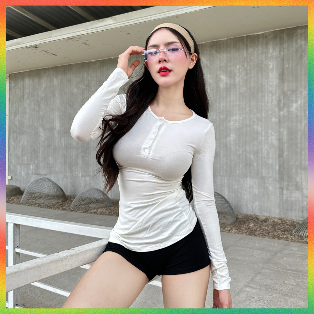 🌈MesubShop🌈เสื้อยืดแขนยาวรัดรูป ผ้าเรย่อนยืดเยอะ 🫧 กระดุมใช้งานได้ขริง สาวอวบใส่ได้  สไตล์เกาหลี รุ่น Wassupกระดุม