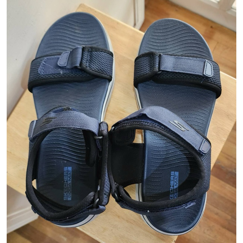 ส่งต่อรองเท้าแตะชาย Skechers go walk5 sandals - 229003/NVBK ไซส์ US 10/43.5
