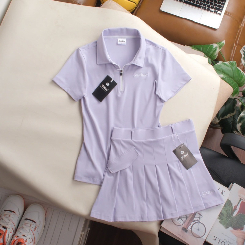 พร้อมส่ง! ชุดตีกอล์ฟผู้หญิง เสือแขนสั้น กระโปรงมีซับในขาสั้น ซื้อครั้งเดียวได้ทั้งชุด (เสื้อ+กระโปรง)