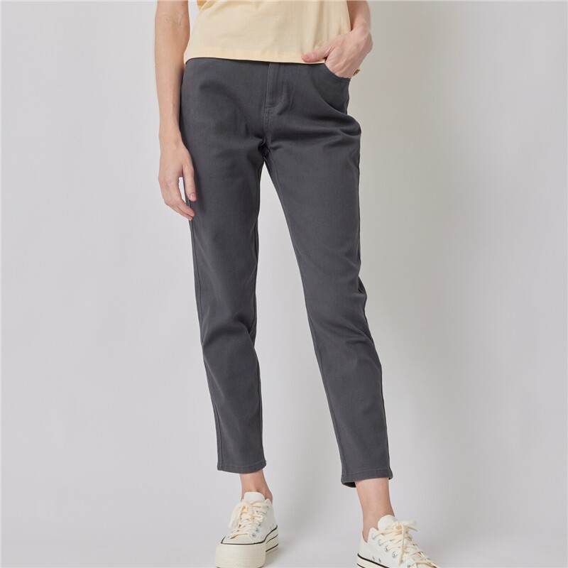 GIORDANO กางเกงขายาวผู้หญิง Women's Regular Taper Pants 05412033