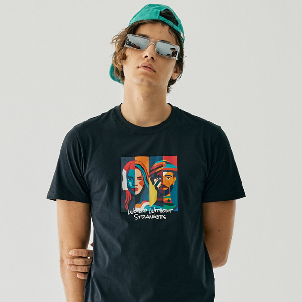 GIORDANO เสื้อยืดผู้ชาย Men's Slim Printed Tee 01093308