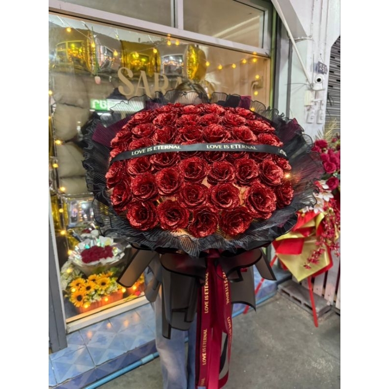 พร้อมส่งจากไทย : ช่อทรงกลมยักษ์ดอกกุหลาบกลิตเตอร์ ขนาด 50 ดอก
