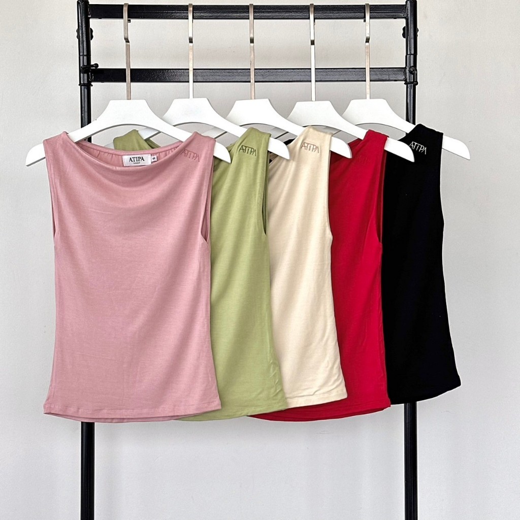 Atipashop - AMORI TOP เสื้อแขนกุด ทรงเบสิค ปักโลโก้ที่ไหล่ มีหลายสี