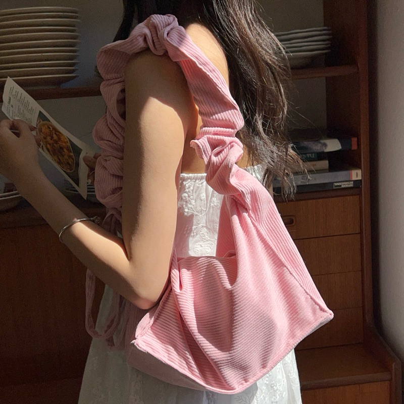 กระเป๋าเกี๊ยวเกาะไหล่ (first collection ) กระเป๋าผ้าแบรนด์ไทย มี5สี