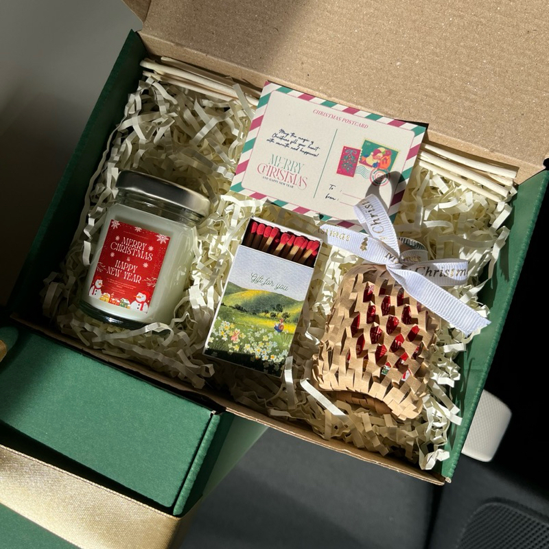 Gift set NW4 กล่องเขียว ของขวัญปีใหม่ ของขวัญคริสต์มาส จับฉลาก เทียนหอมฝาเงิน ไม้หอมกระจายกลิ่น ของขวัญเทียนหอม