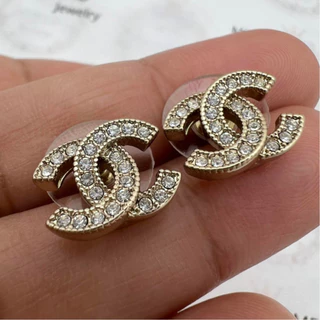 พร้อมส่ง ต่างหูฝังเพชรติดหูน่ารักเรียบๆงานคุณภาพ รุ่นคลาสสิค ขนาด 1.3 ก้านเงิน925 ไม่แพ้ ไม่ค้น เป็นมิตรต่อ