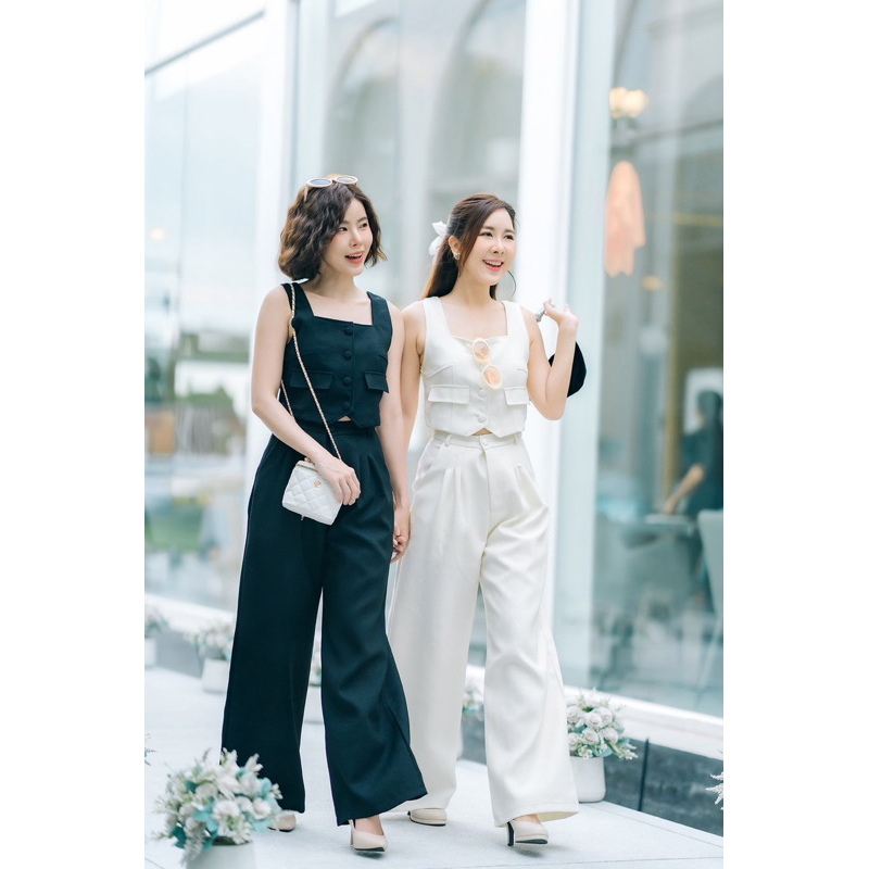 [NITTAYA] D2563 ชุดเซตเสื้อครอปคอเหลี่ยมกระดุมหน้าแต่งกระเป๋ากางเกงขายาวทรงกระบอกทรงสวยเข้ารูปดูแพงใส่เที่ยวออกงาน คาเฟ่ - รูปที่ 2