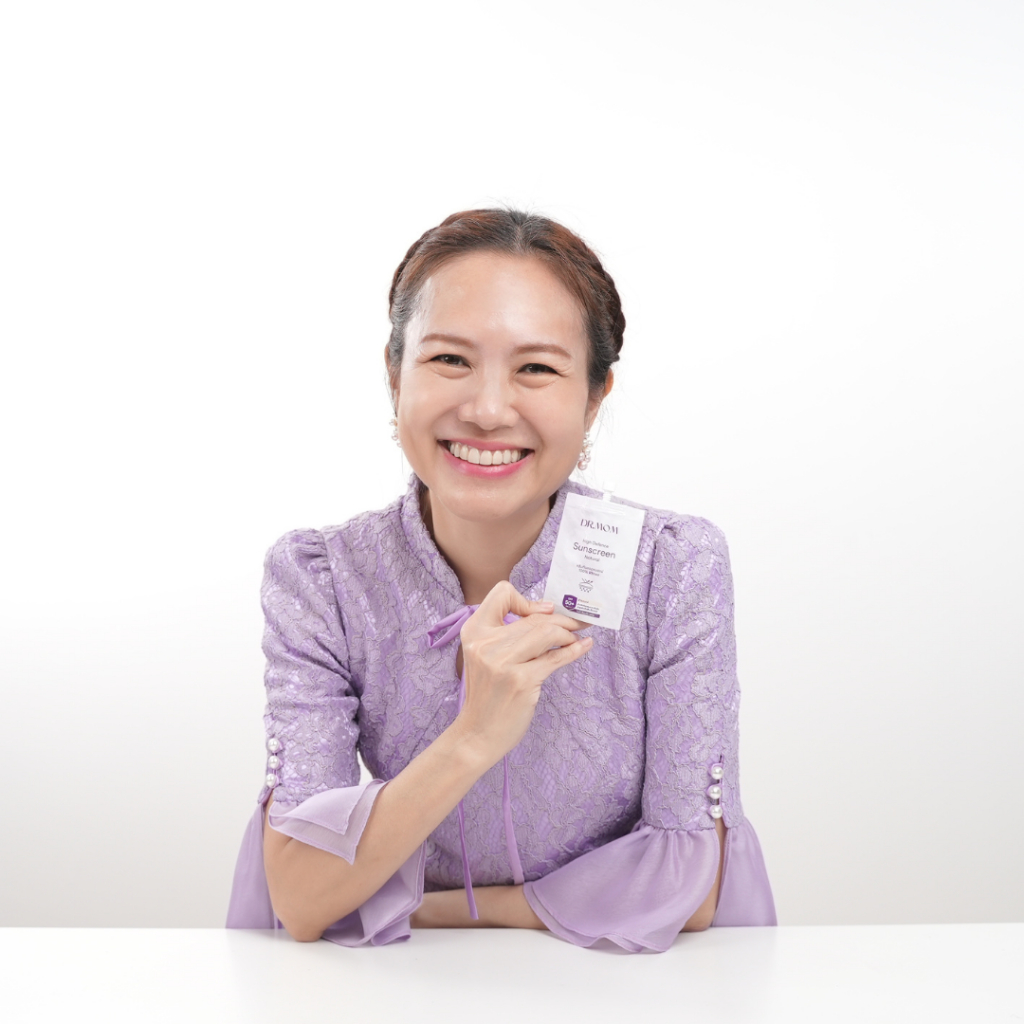 ครีมกันแดดดอกเตอร์มัมแบบซอง 100% ฟิซิคอล กันน้ำ คุมมัน | Dr.mom High Defence Sunscreen Natural 5g รูปที่ 3