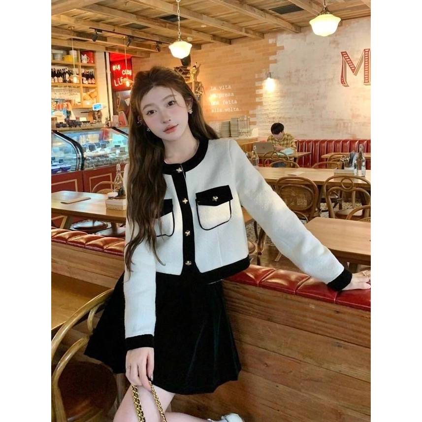 เสื้อคลุมผ้าทวิต ดีเทลแต่งกระดุมดอก งานสวยหรู ผู้ดีมากๆ ใส่คลุมทำงาน คลุมเที่ยว ได้หมดเลยน๊า