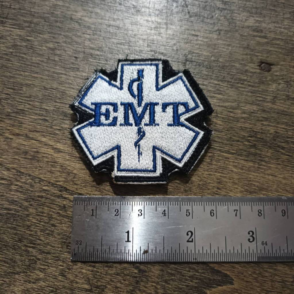 Tec40 EMT WHITE Velcro Patch Armband อาร์มตีนตุ๊กแก ปักจักร Tec40store ไรท์สาระกับครูแว่น