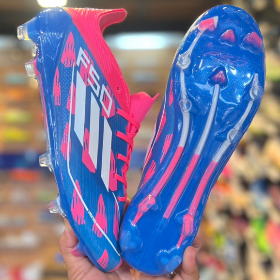รองเท้า ฟุตบอล สตั๊ด Adidas F50 สายสปีด เบามาก ถ่ายจากสินค้าจริง มีปลายทาง ใส่ไม่ได้เปลี่ยนได้ แถม กล่อง ดันทรง ถุงผ้า