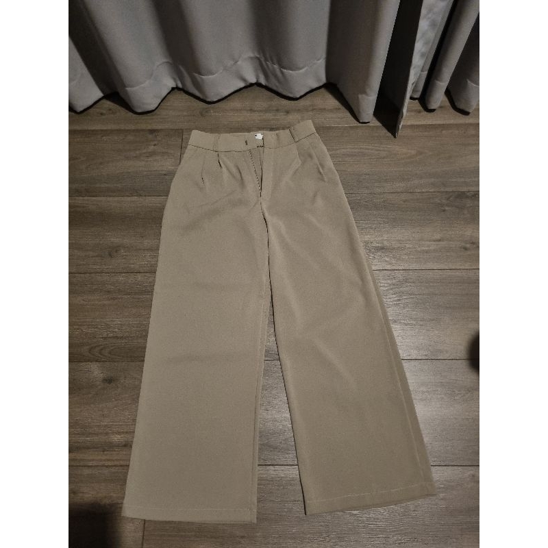 ส่งต่อ::กางเกงเอวสูง กระบอกใหญ่ Racha Studio Size L