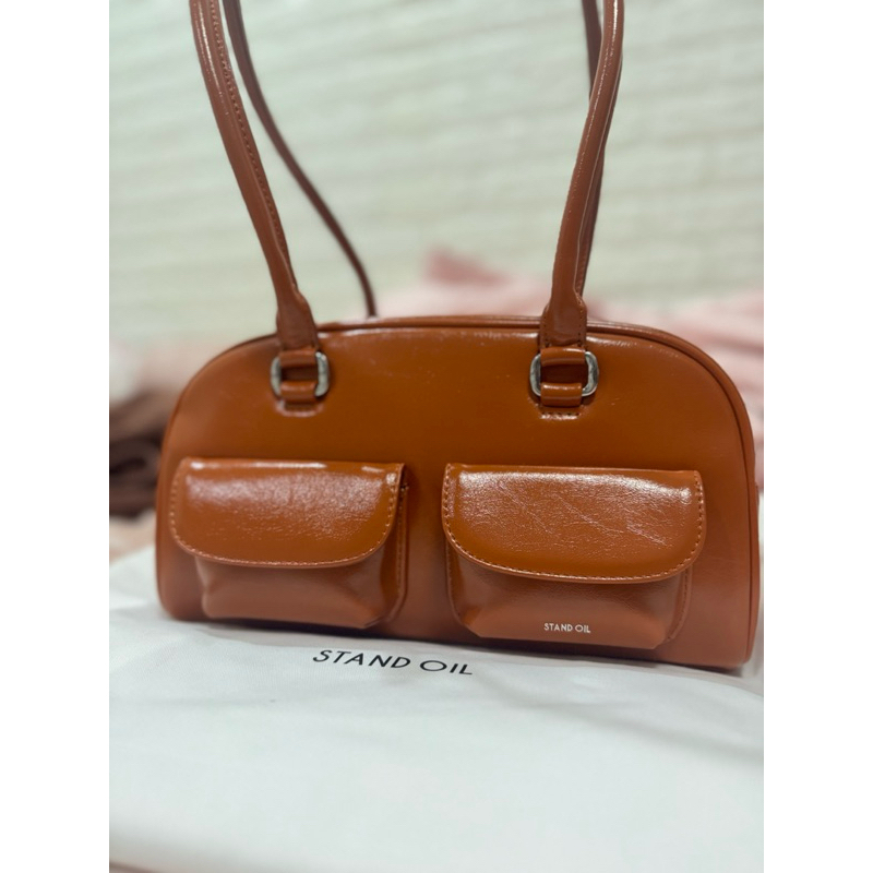 Stand oil chubby bag สี Toffee ของแท้ (มือสอง)