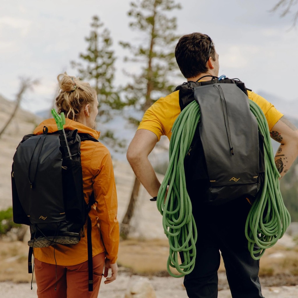 Peak Design Outdoor Backpack กระเป๋า outdoor สะพายหลัง 25 ลิตร และ 45 ลิตร