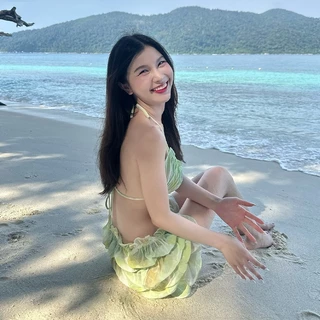 Sunset.Bikini🌊🌊สไตล์เซ็กซี่ ชุดบิกินี่ ชุดว่ายน้ำกระโปรง เอวสูง 3ชิ้น รุ่นใหม่ ผ้าน้ำหนักเบา ชุดไปทะเล