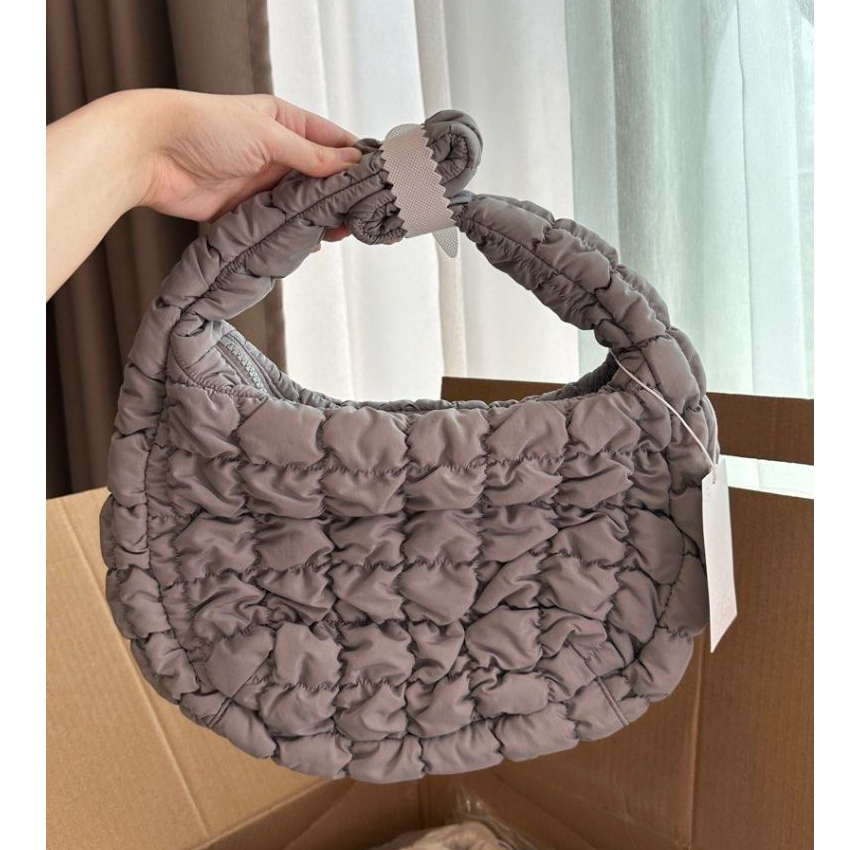 พร้อมส่ง * กระเป๋า Cos Quilted Mini Bag สี Light Grey ของแท้ 100%