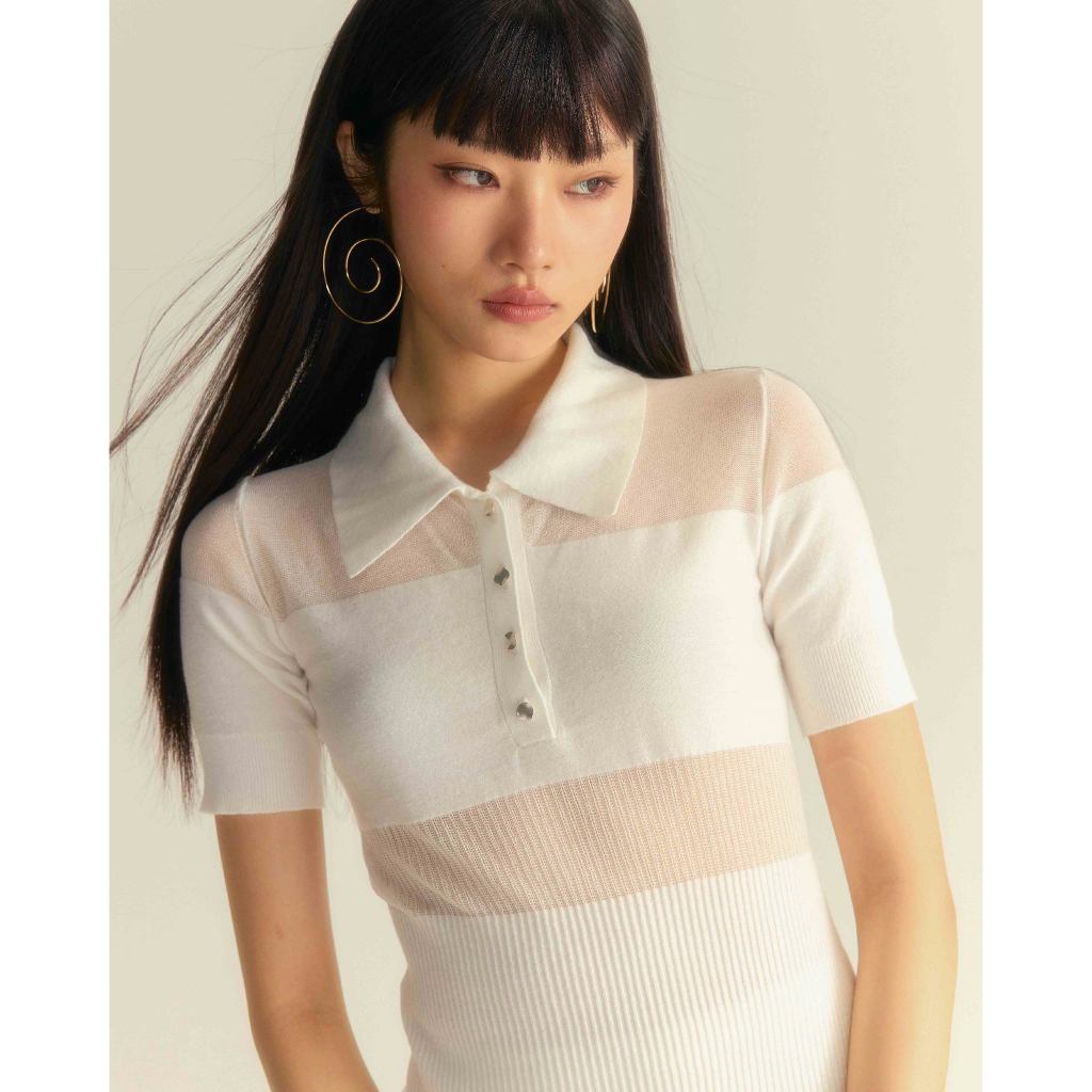 knitCircle - OYSTER Polo (2 สี) knitCircle x Mitr เสื้อโปโลไหมพรมแขนสั้น มีกระดุม ลายทอสลับช่วงทึบ และซีทรู ทรงพอดีตัว