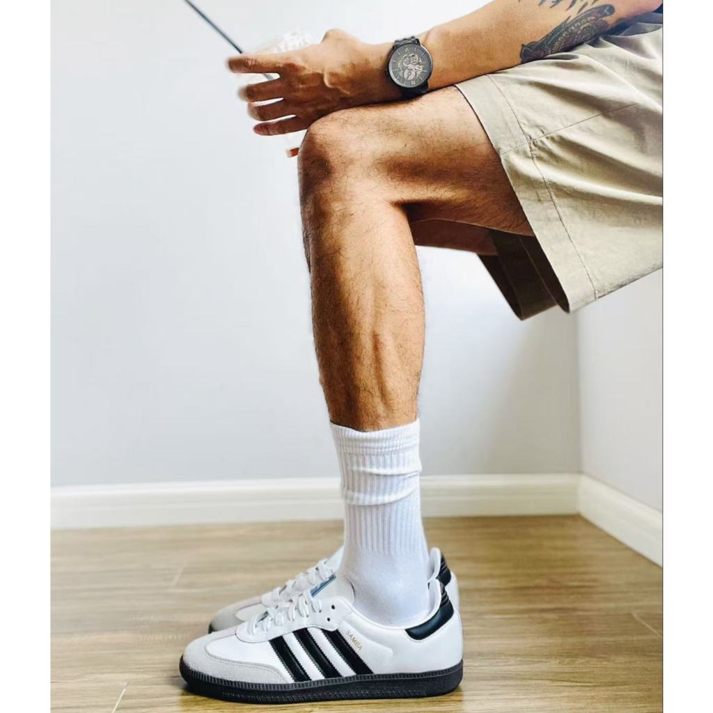 Adidas originals SAMBA แฟชั่นร้อยสบายน้ำหนักเบาสวมใส่ป้องกันการลื่นไถลรองเท้าบอร์ดต่ำ Unisex แท้ 100%