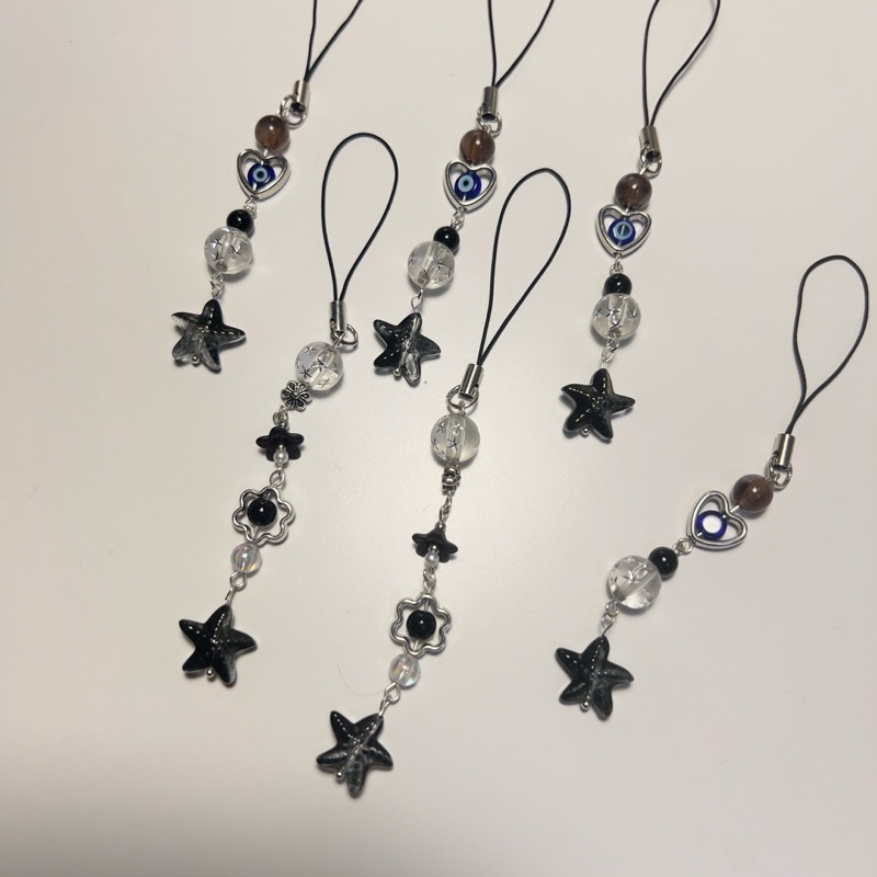 พร้อมส่ง [ keychain / keyring / phone charms ] black tone พวงกุญแจลูกปัด สายคล้องโทรศัพท์ ที่ห้อยโทรศัพท์ สีดำ