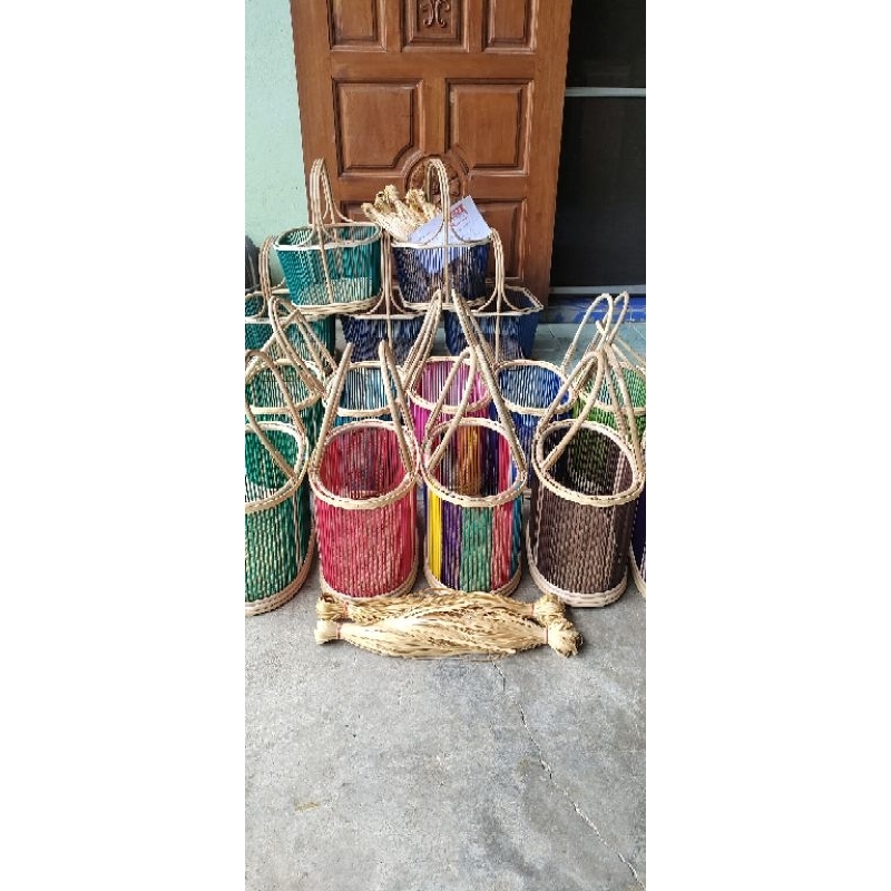 โครงตะกร้าทรงกระเป๋าคุุณนายทรงรี+เส้นสาน2มัด คละสีส่ง