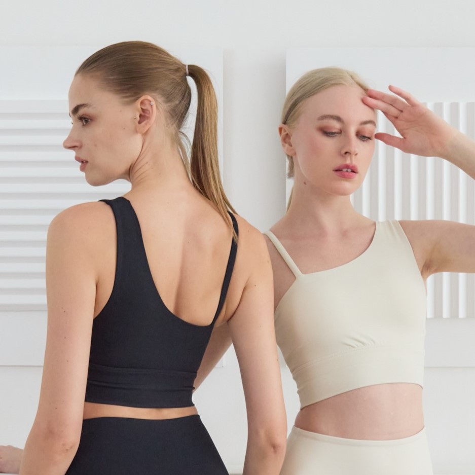 Asys Bra สปอร์ตบรา ดีไซน์แบบ Asymetry แบบไหล่เฉียง มีฟองน้ๆ น่ารักมากๆค่า มี 4 สี 4 ไซส์ / พร้อมส
