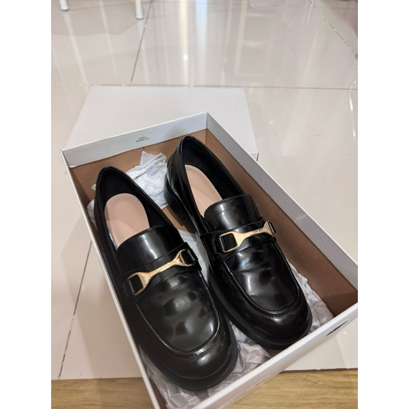 รองเท้าcharles&keith