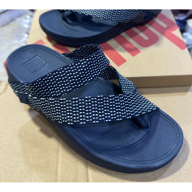 รองเท้าเเตะ fitflop สลิงรุ่นใหม่ สวย ใส่ได้ทั้ง หญิงและชายไซร้ 36----44