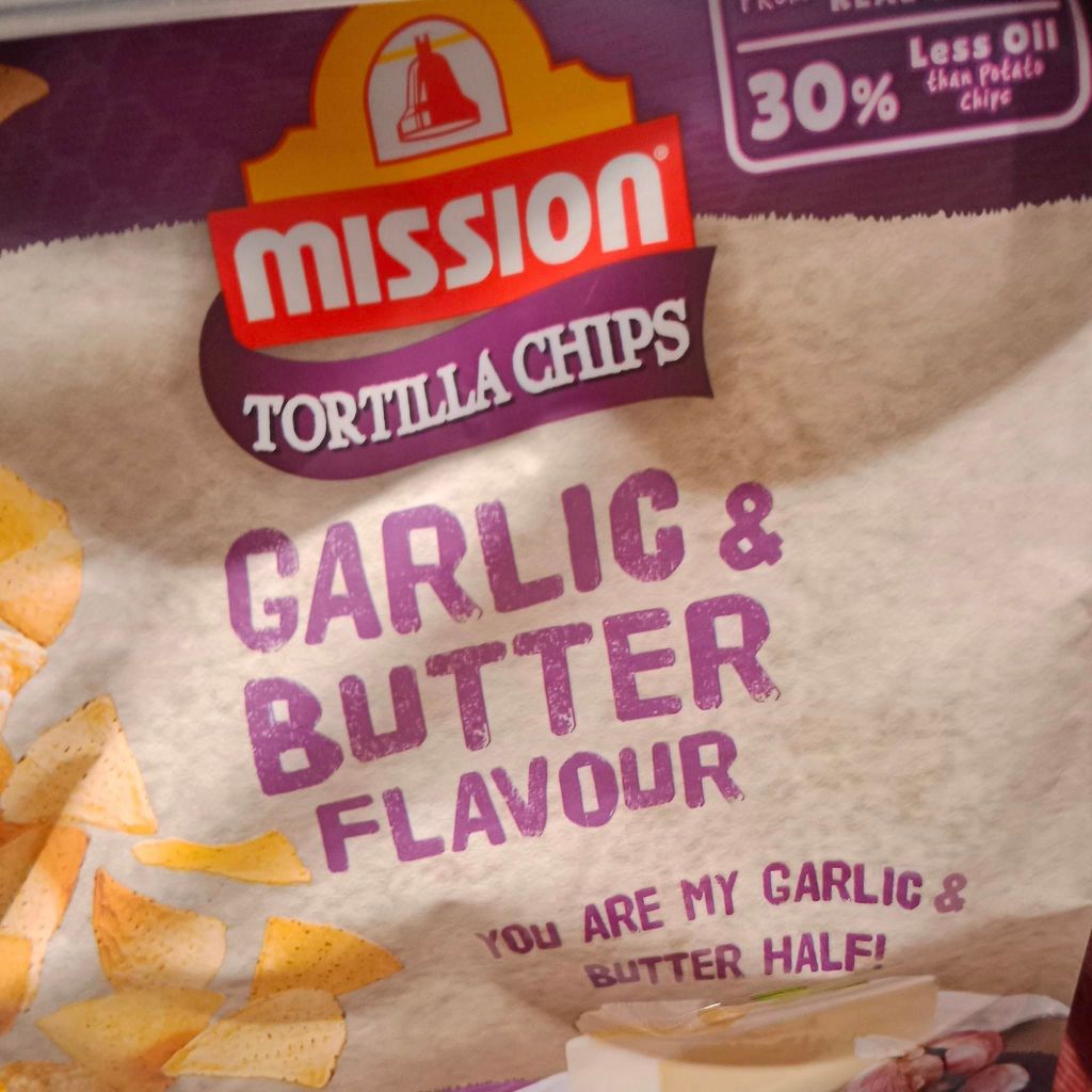 MISSION ***XL BAG*** Garlic & Butter Flavour Nachos / Tortilla Chips / Crisps 170g
