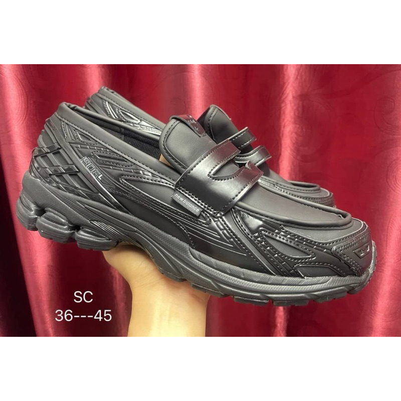 แบบใหม่ๆ ของ New balance แบบสวมครับ