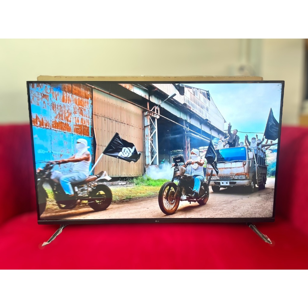 LG LED Smart TV UHD 4K ขนาด 43 นิ้ว รุ่น 43UQ7050PSA แถมเมจิครีโมท