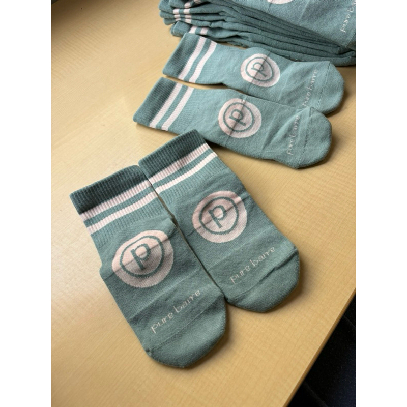 XS S L ⚠️no tag PB by tavi noir crew grip socks