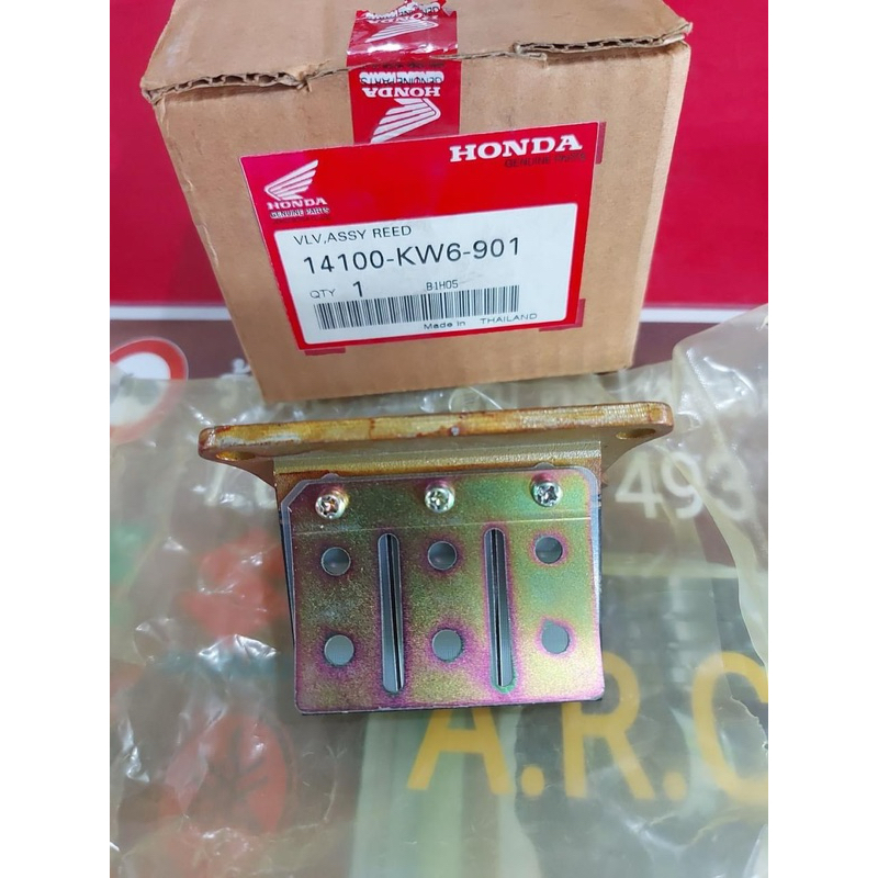 หรีดวาล์ว รุ่น NSR 150 ตาเหลี่ยม แท้ศูนย์