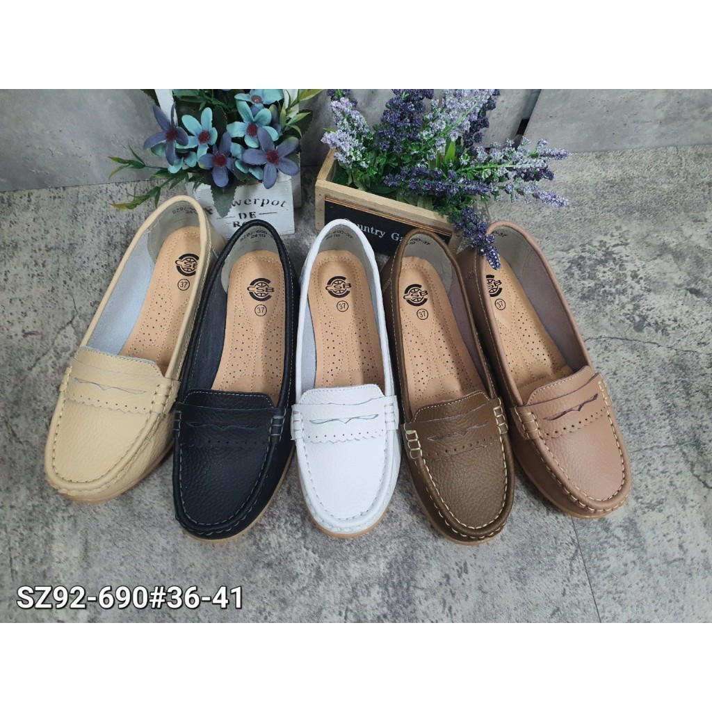 SZ92-690รองเท้าหนังหุ้มส้นผู้หญิงไซส์36-41มีหลายสีส้นเตี้ย ส้นแบน ประมาณ 1 นิ้ว