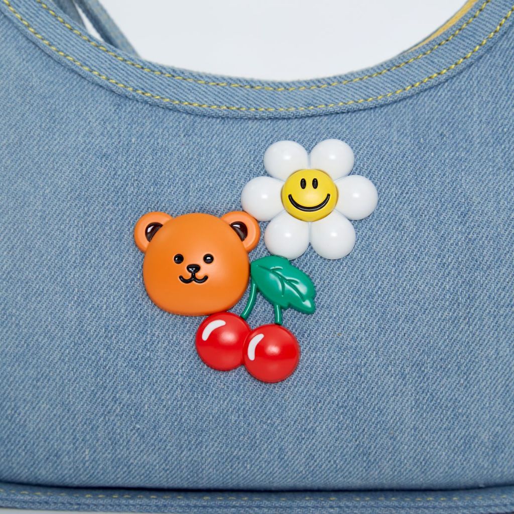 O&B กระเป๋าผ้ายีนส์ รุ่น TOGETHER BAG IN SMILE DENIM-37010SF07373F_H4BLXX - รูปที่ 2