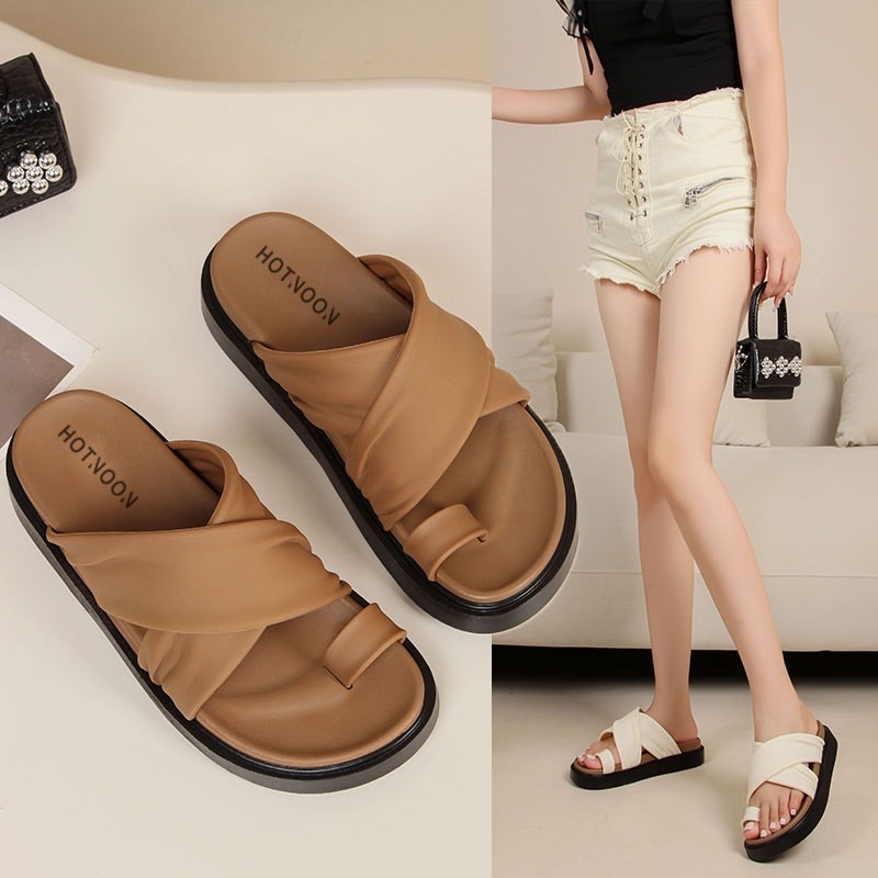 D231 รองเท้าแตะแบบสวม ยางพารา มีพร้อมส่ง 2 สี