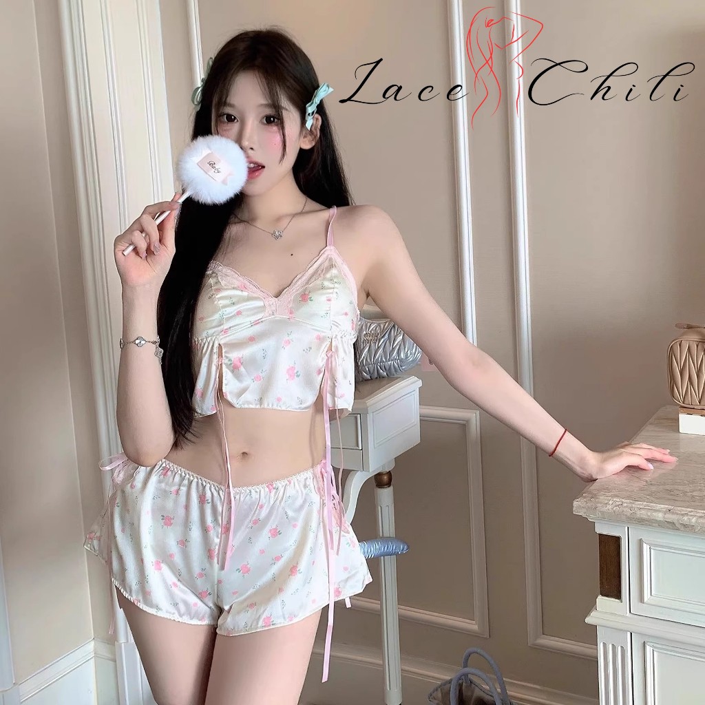 LACE CHILLI ชุดนอนโป๊ๆ ชุดนอนซาตินขาสั้น ชุดนอน 2 ชิ้นเซ็กซี่ ตกแต่งโบว์ริบบิ้นชมพูน่ารัก L-108