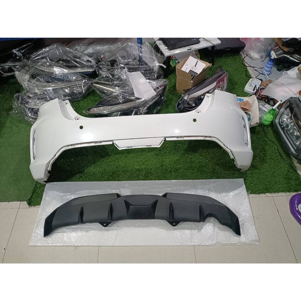กันชนท้ายพร้อมDiffuser หลัง City HB RS 2024 รุ่น 5 ประตูเท่านั้น
