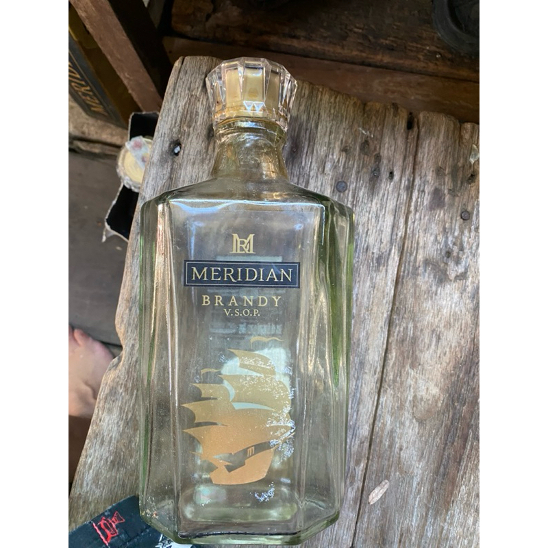 ขวดเหล้าเปล่า MERIDIAN BRANDY V.S.O.P ต่อรองราคาได้คะ