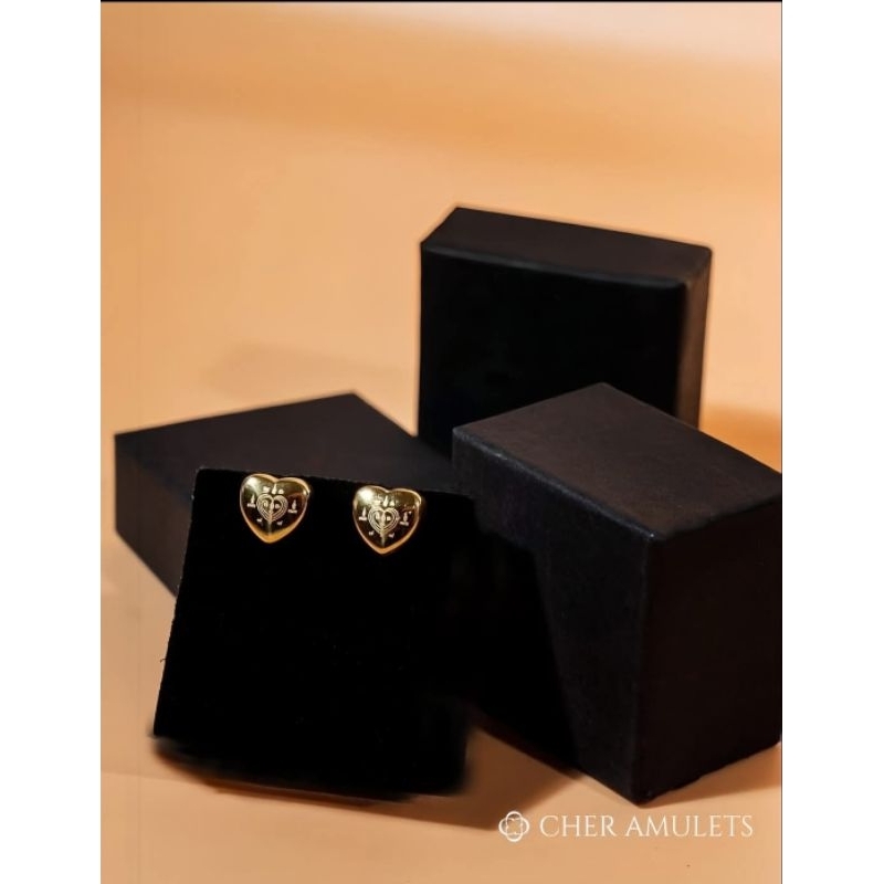 ต่างหูนะอกแตก Cher Amulets 🔮✨️