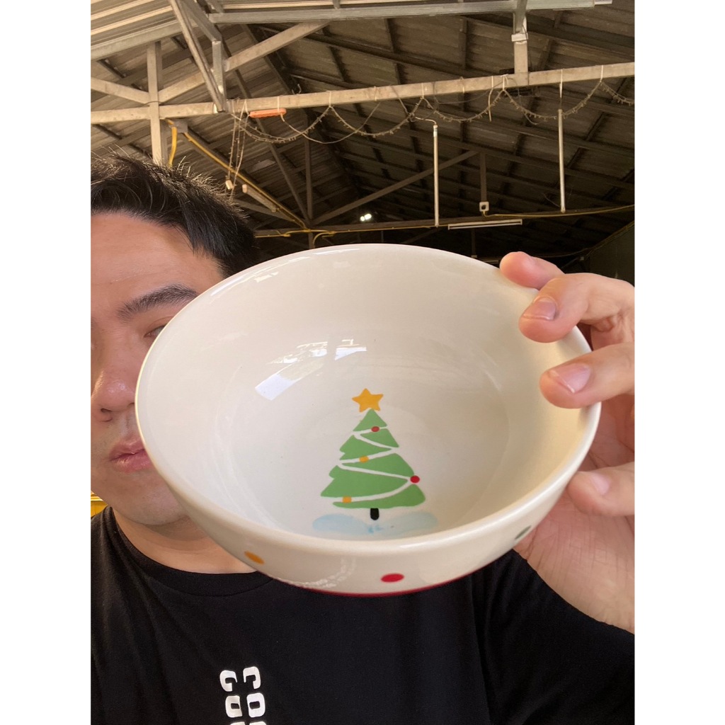 ชามเซรามิค ขนาด 6นิ้ว ลายคริสมาสข้างในเป็นต้นสนคริสมาส เนื้อสโตนแวร์(stoneware) ออกใบกำกับภาษีได้ มีให้เลือกหลายลาย ดีไซ