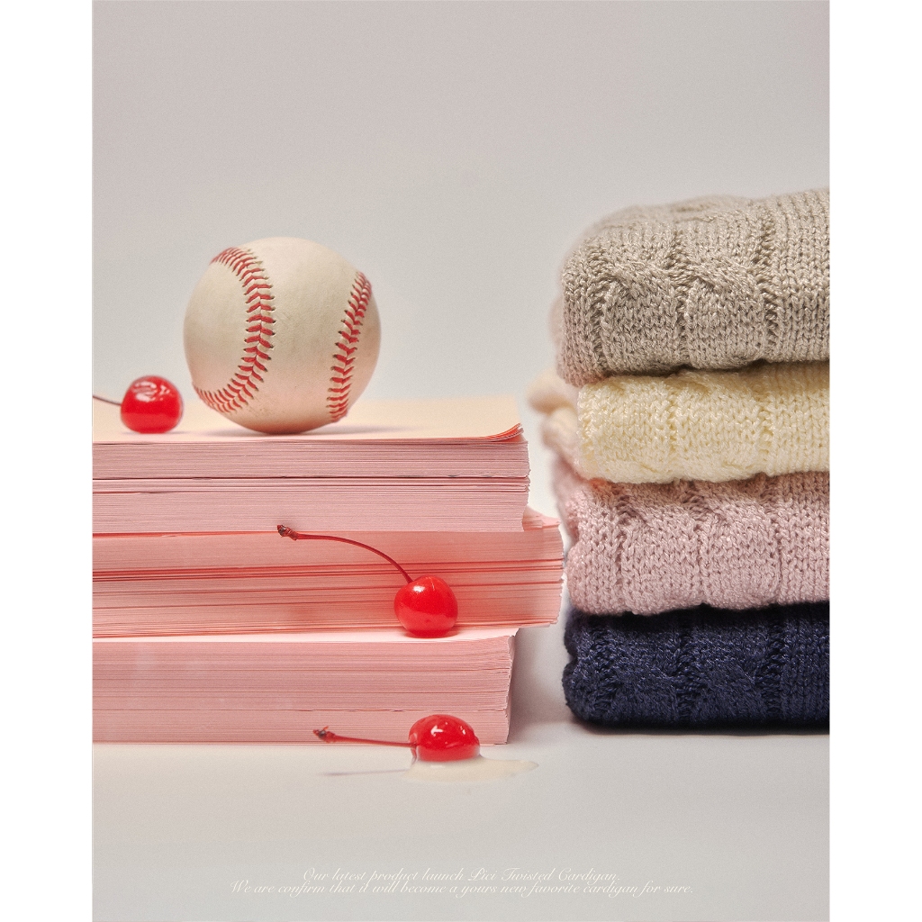 (Discontinued item) Before Sunset - Pici Twist Knitted เสื้อไหมพรม ลายทอเปีย ผ่าหน้า ผ้านิ่มใส่สบาย
