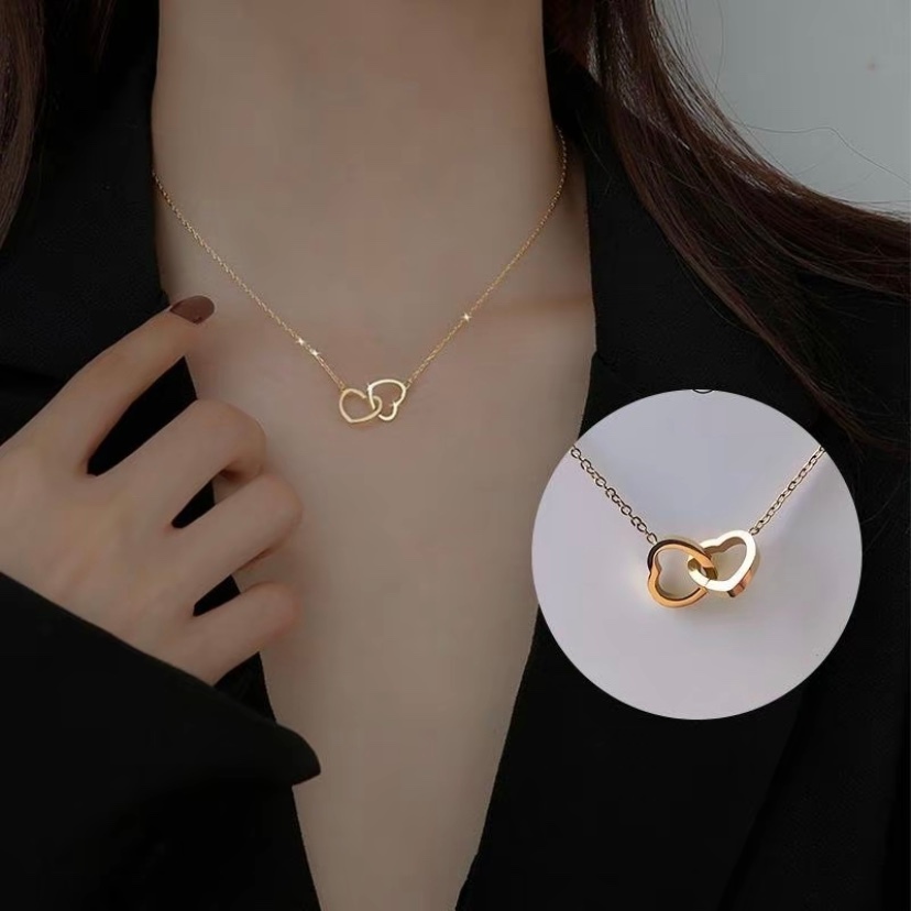 สร้อยคอหัว ใจคู่ โรแมนติกอินเทรนด์สำหรับผู้หญิงและเด็กผู้ หุญิง โชคเกอร์ โช่กระดูกไหปลาร้า โลหะผสมสีทองและสีเงิน้