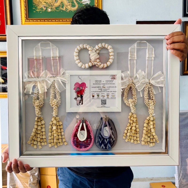 กรอบรูปพวงมาลัย กรอบกล่องใส่พวงมาลัย กรอบใส่ของสะสม กรอบใส่เสื้อ แถมกรอบ แถมปืนกาว ลึก3cm(ทางร้านรับจัดทำ)